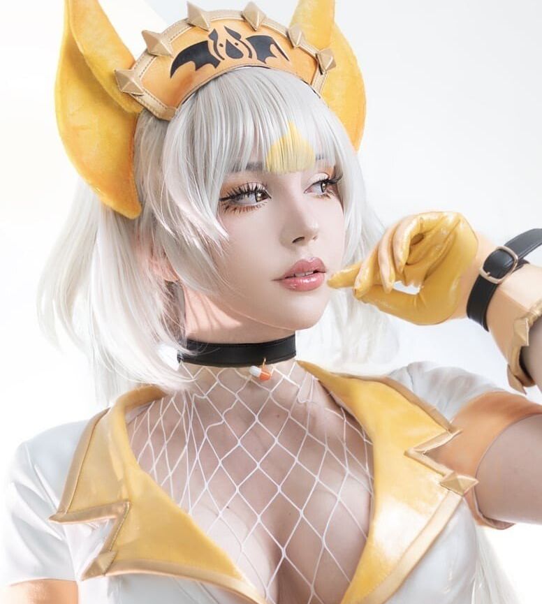 Saya The Fox desnuda #108107064