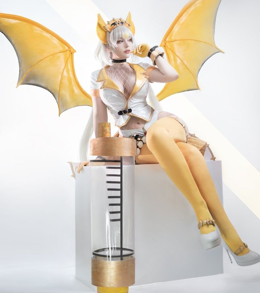 Saya The Fox desnuda #108107065