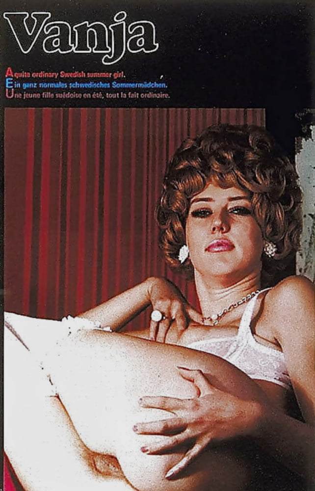 1970年代のセクシーなカーリーヘア
 #97961473