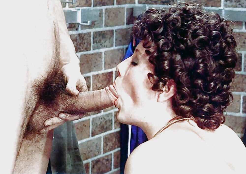 1970年代のセクシーなカーリーヘア
 #97961515