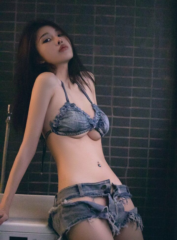 Mavis Pan desnuda #108467230