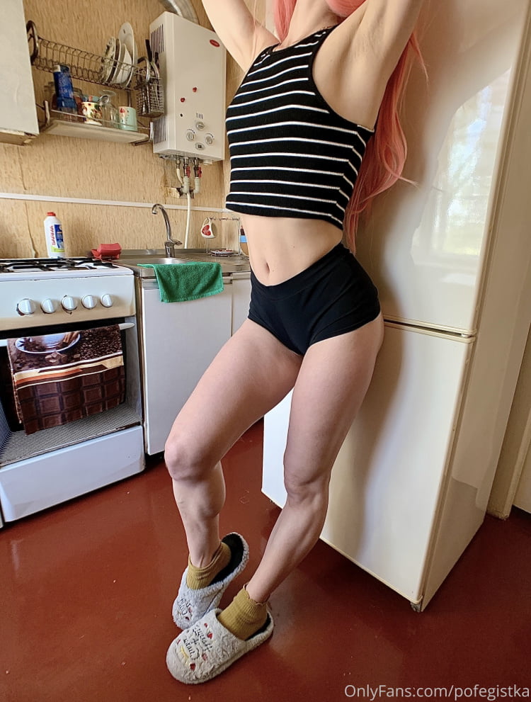 Fucked herself in the kitchen #106925519