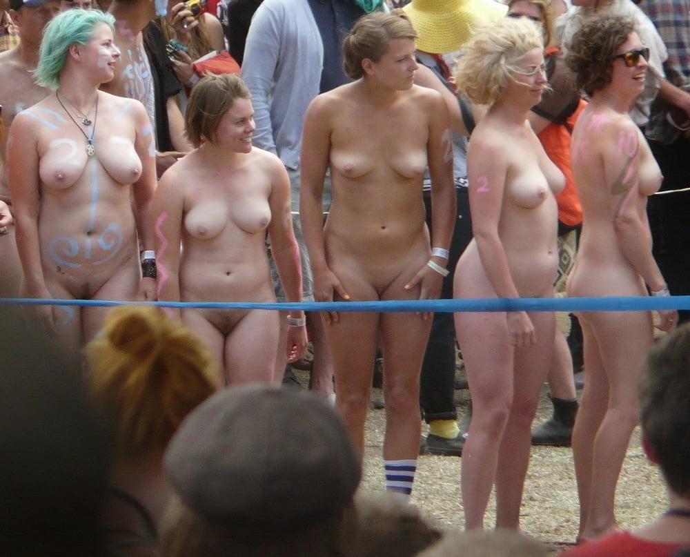 Photos de nudité en public (plages et exhibitionnisme) - galerie #1
 #92137096
