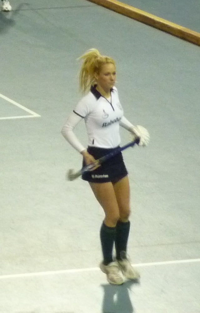 Presentadora holandesa y jugadora de hockey - helene hendriks 2
 #105769561