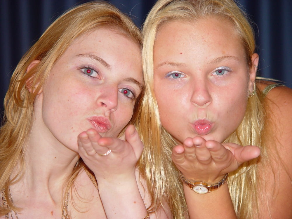 2 ragazze olandesi che vanno olandese
 #104307593