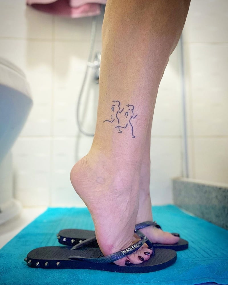 Piedi da zoccola #92637480