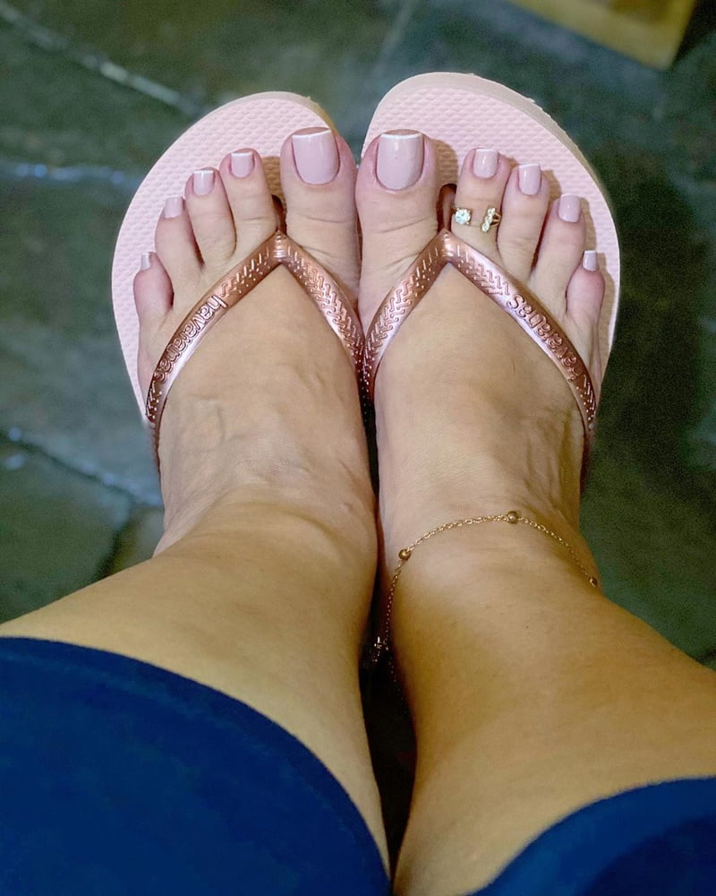 Piedi da zoccola #92637543