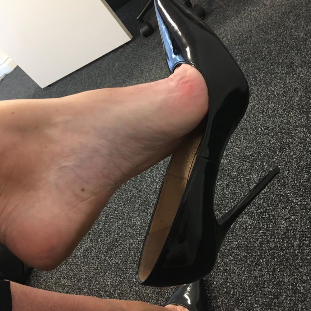 Piedi da zoccola #92637568