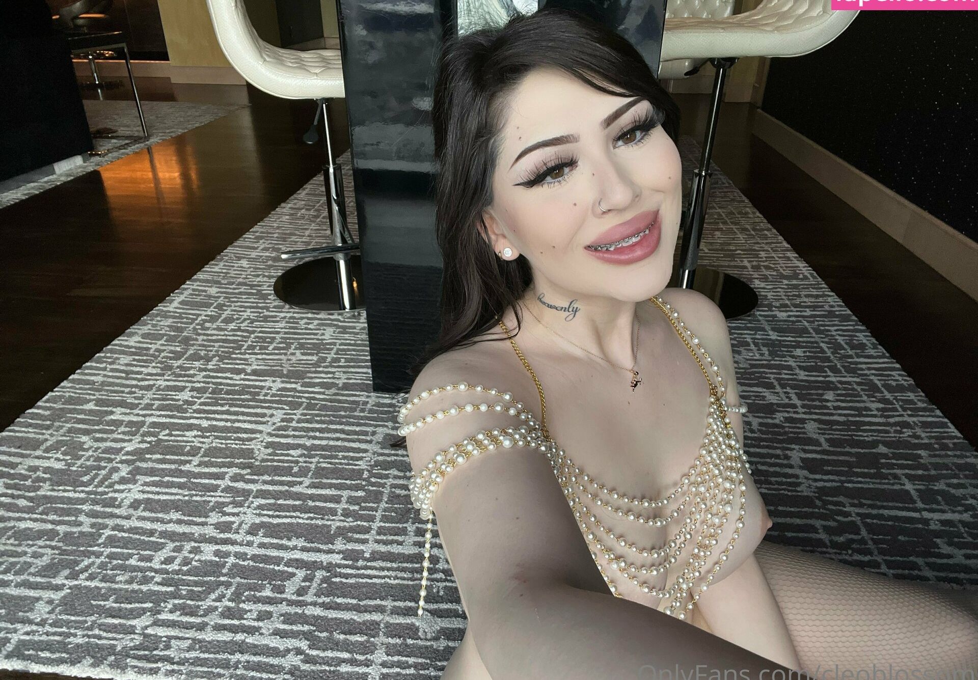 Cleoblossom desnuda #108110821