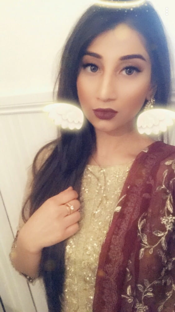 Meine sexy Paki-Schwester
 #101939652