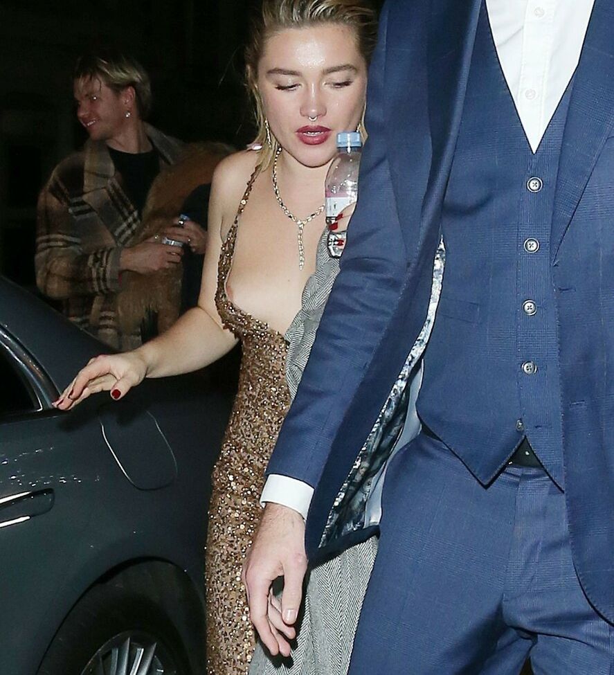 Florence Pugh nue #107958937