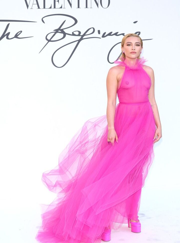 Florence Pugh nue #107959020