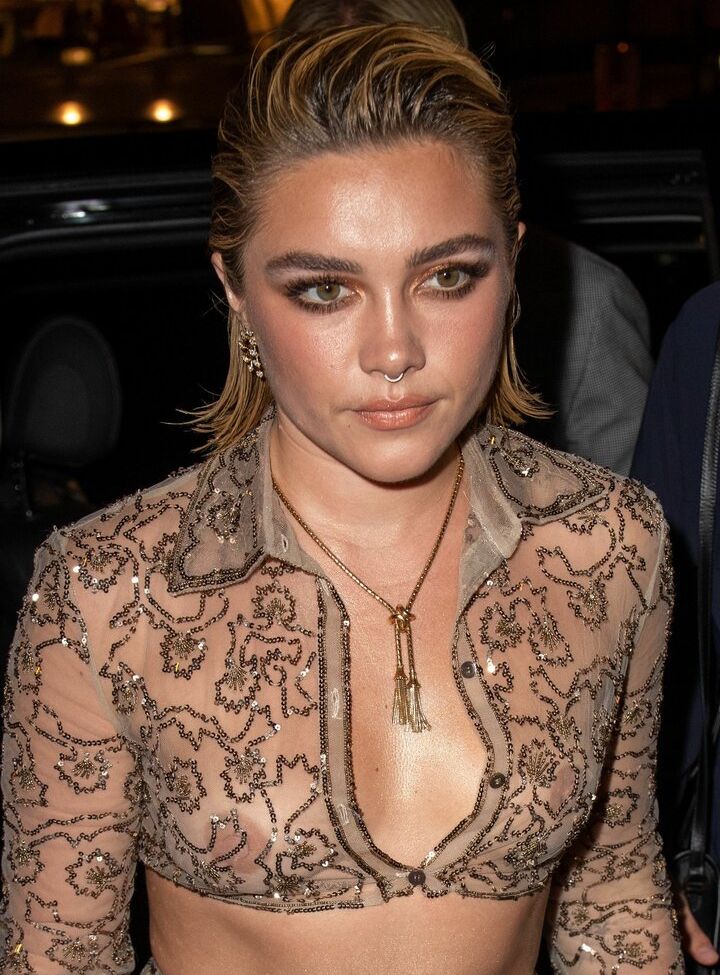 Florence Pugh nue #107959127