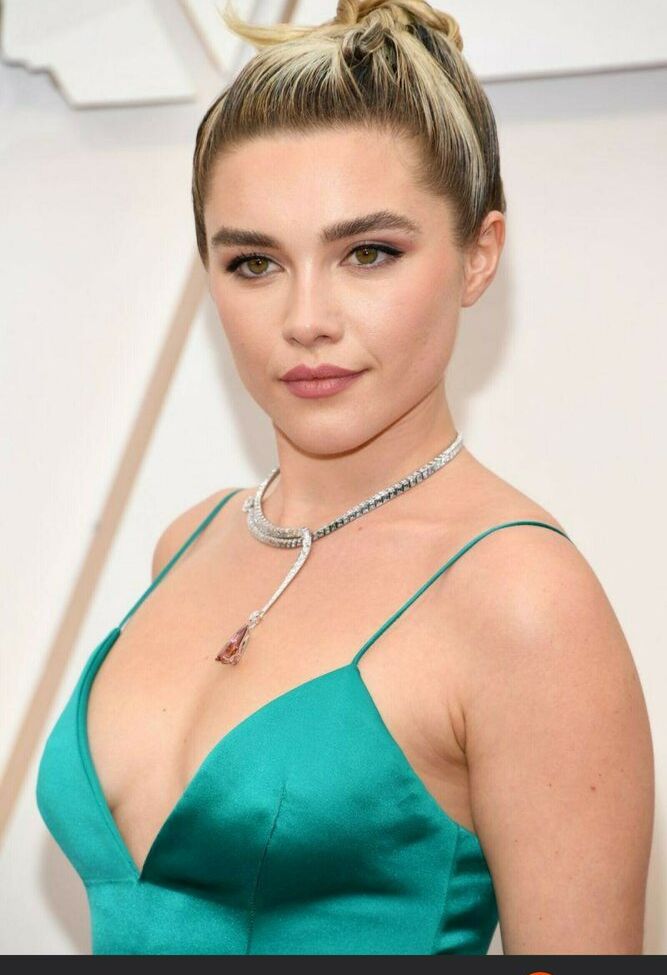 Florence Pugh nue #107959174