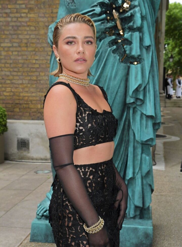 Florence Pugh nue #107959199