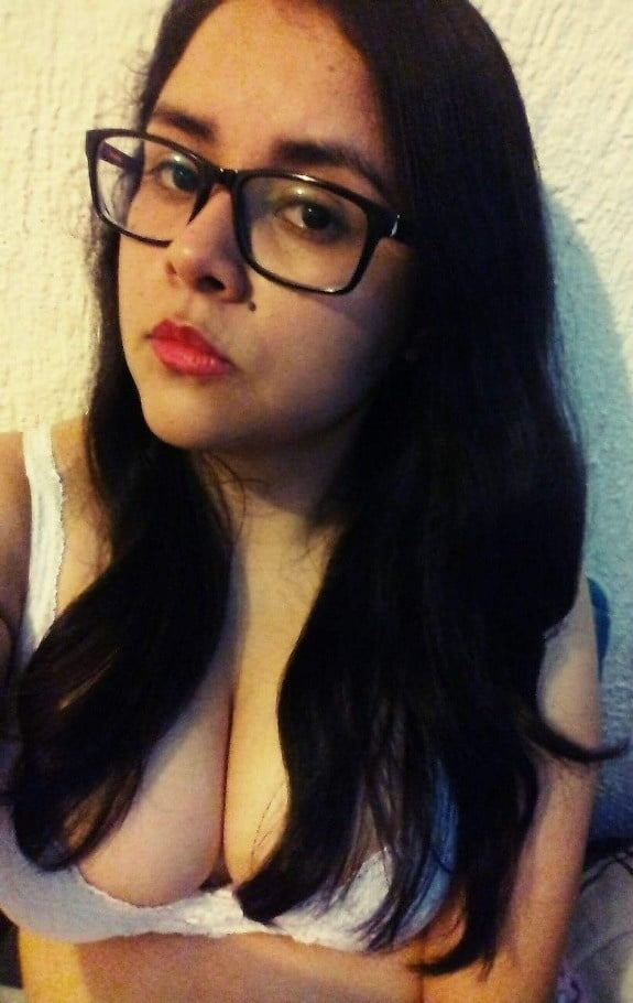 Chichona con lentes #96186147