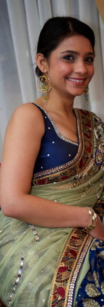 Desi Indian Paki Cleavage Part 9 #103839070