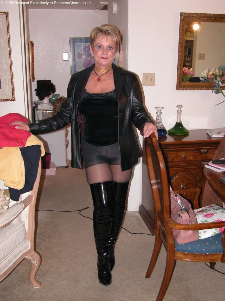 Milfs &amp; Gilfs wearing boots no.20 #103015055