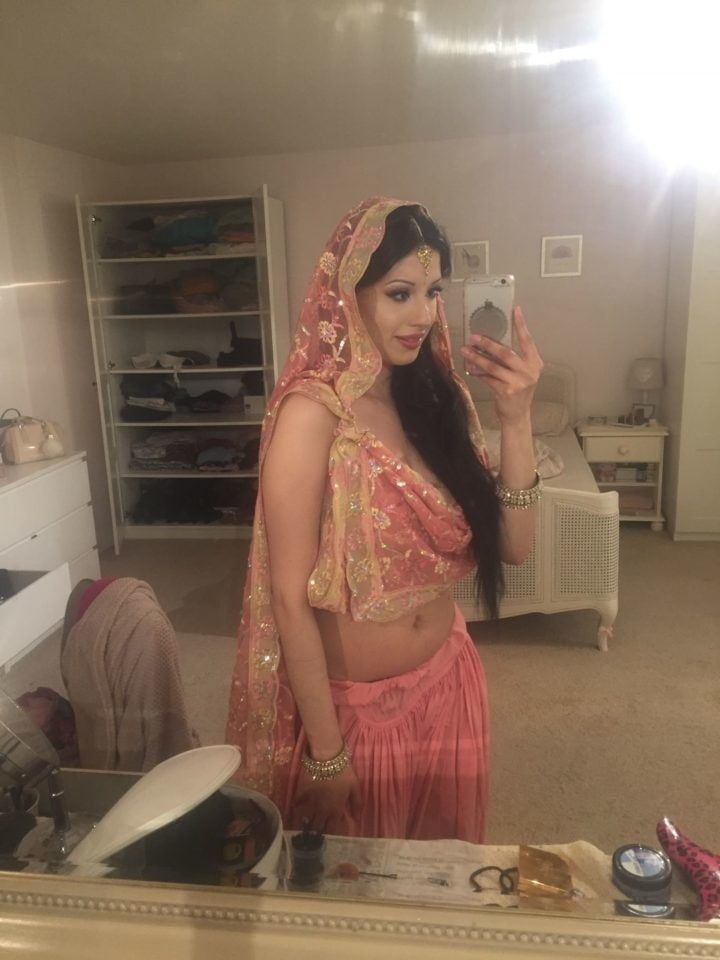 Sexy indische Göttinnen (paki, desi, nackt)
 #81824983