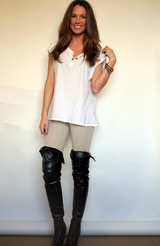 Milfs & gilfs con botas no.24
 #102935161