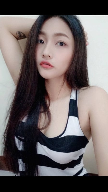 Asian long hair #101885410