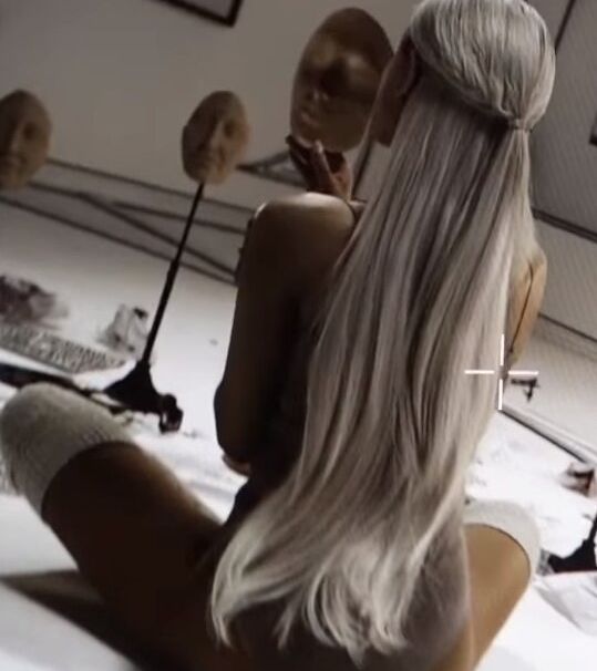 Ariana Grande desnuda #109252585