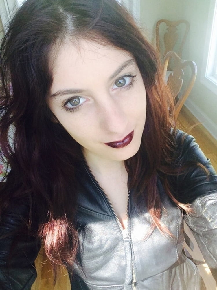 アマヤの露出
 #80306200