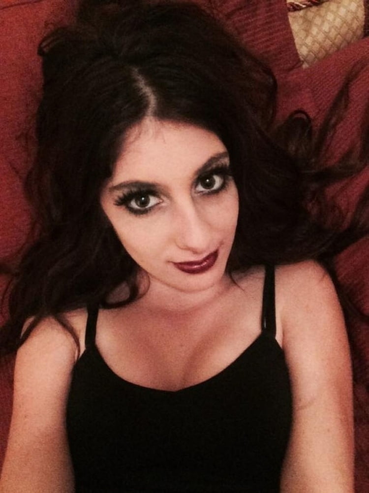 アマヤの露出
 #80306230