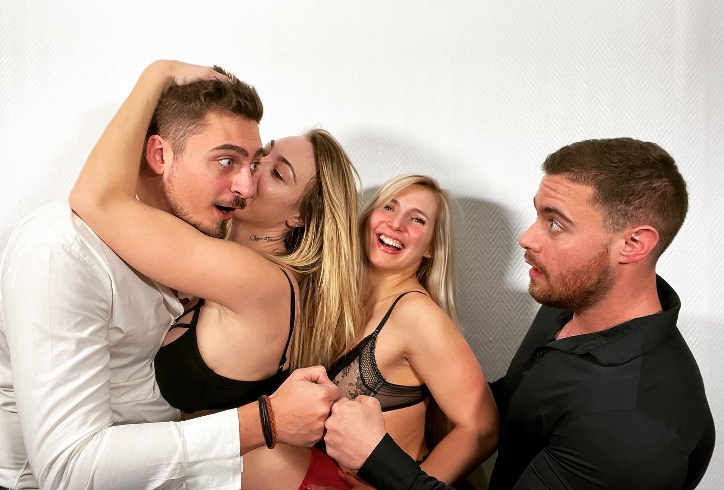 Elisa Calvi desnuda #108215085