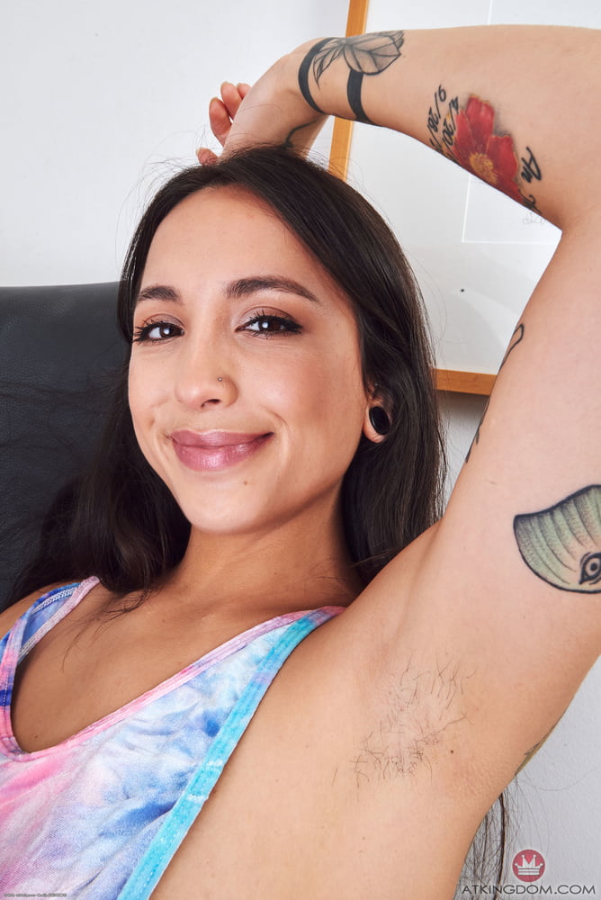 Mi ha doan 002 (eine asiatische Schönheit)
 #80592391