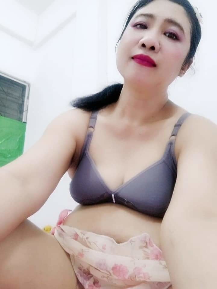 sexy mom #91837182