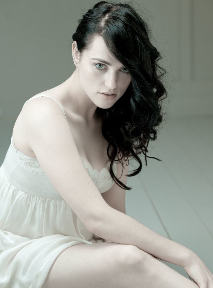 Katie McGrath desnuda #108099442