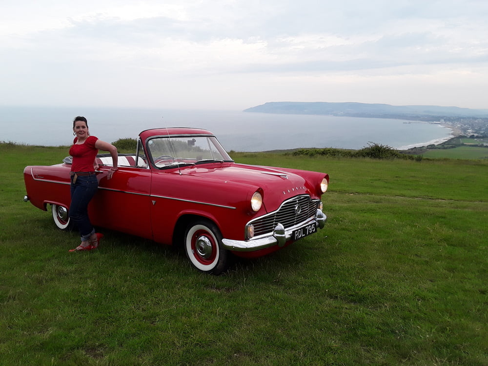 Die Frau in ihrer Levi's Sexiest Jeans.
 #97944914