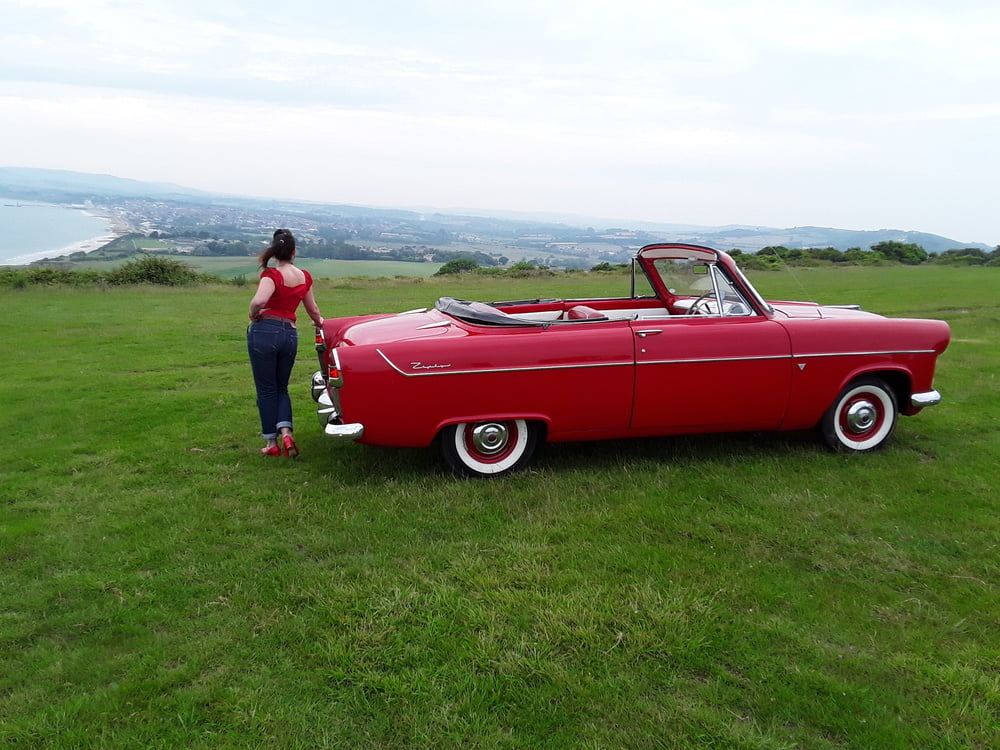 Die Frau in ihrer Levi's Sexiest Jeans.
 #97944917