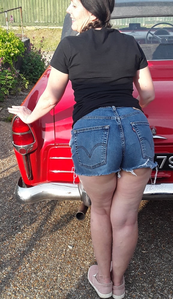 Die Frau in ihrer Levi's Sexiest Jeans.
 #97945222