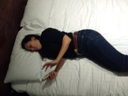 Die Frau in ihrer Levi's Sexiest Jeans.
 #97945266