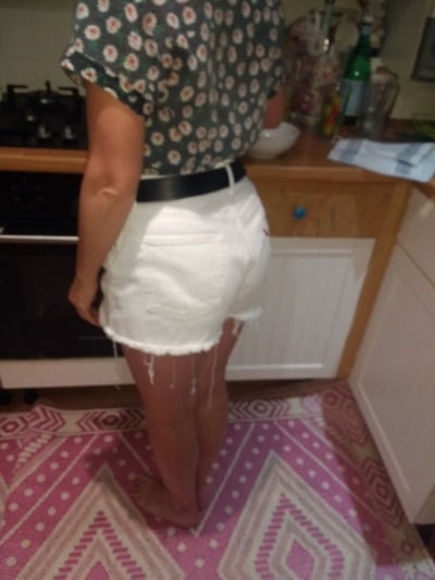 Die Frau in ihrer Levi's Sexiest Jeans.
 #97945308