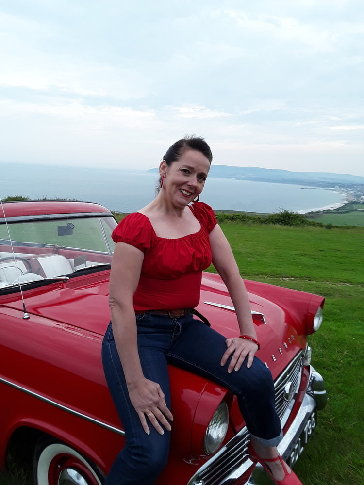 Die Frau in ihrer Levi's Sexiest Jeans.
 #97945579