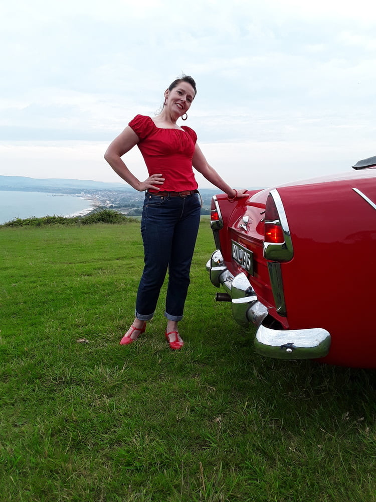 Die Frau in ihrer Levi's Sexiest Jeans.
 #97945594