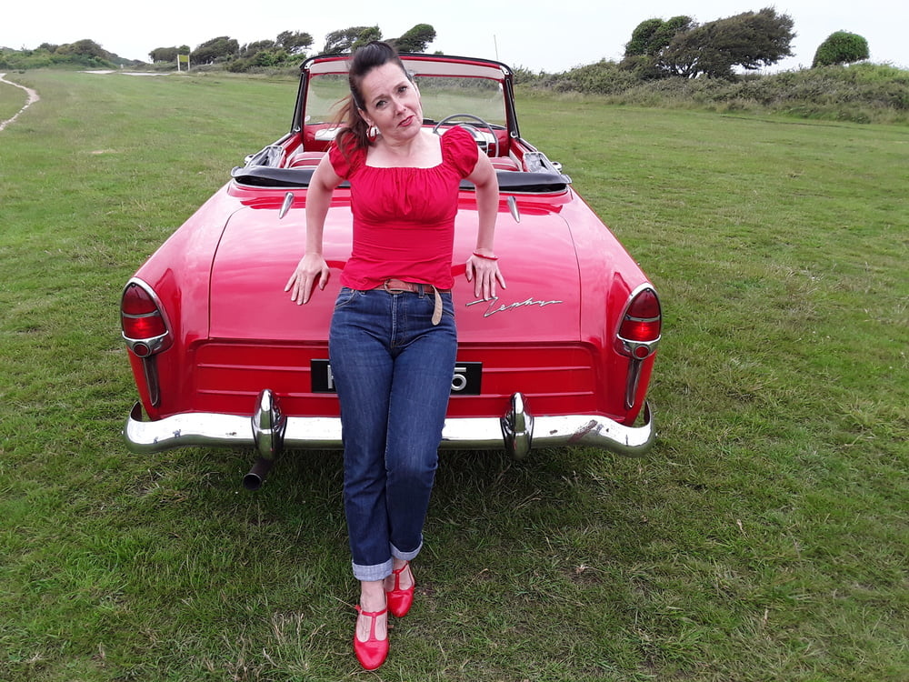 Die Frau in ihrer Levi's Sexiest Jeans.
 #97945612