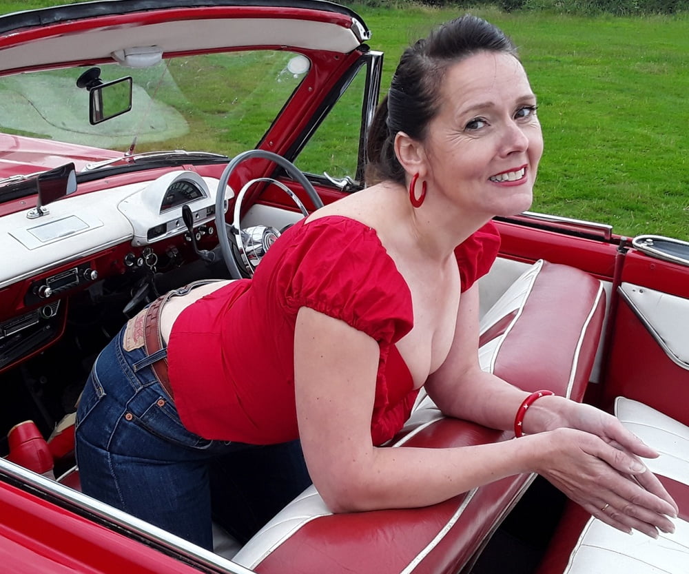 Die Frau in ihrer Levi's Sexiest Jeans.
 #97945815