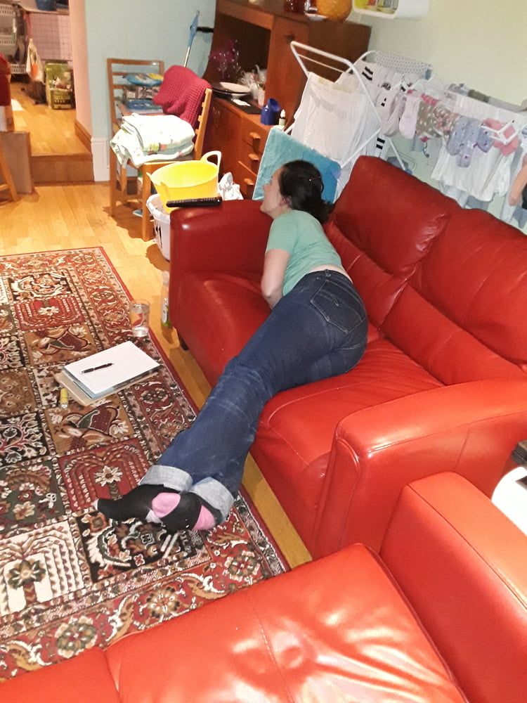 Die Frau in ihrer Levi's Sexiest Jeans.
 #97946924