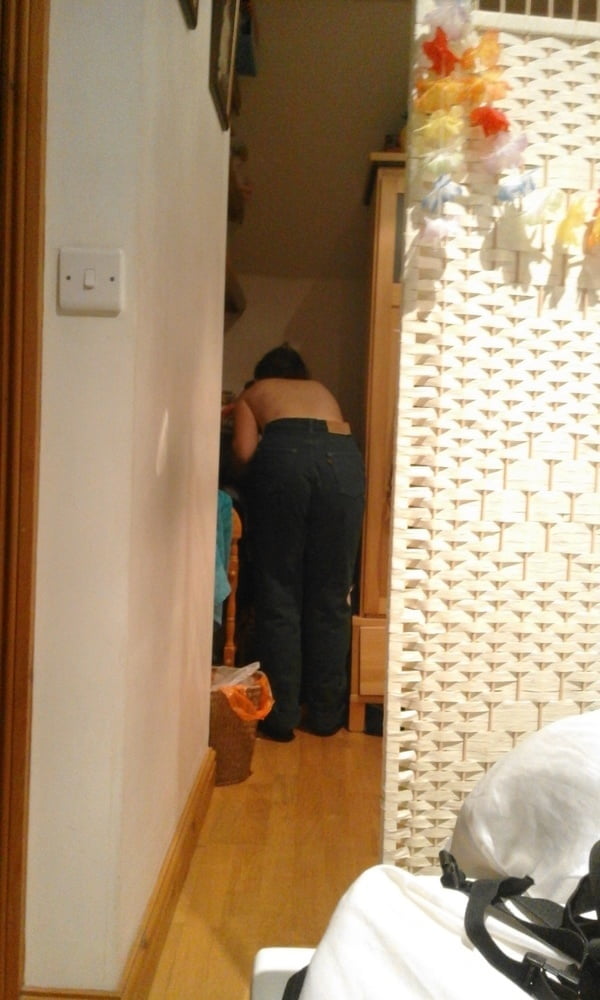 Die Frau in ihrer Levi's Sexiest Jeans.
 #97946981