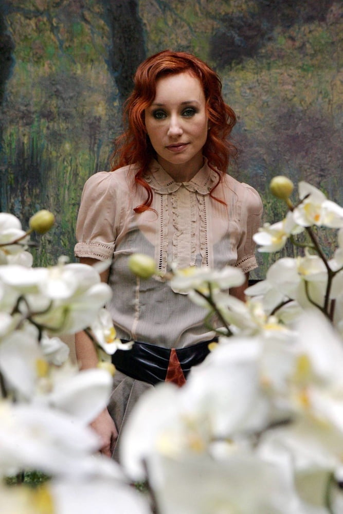 Tori amos
 #104624882