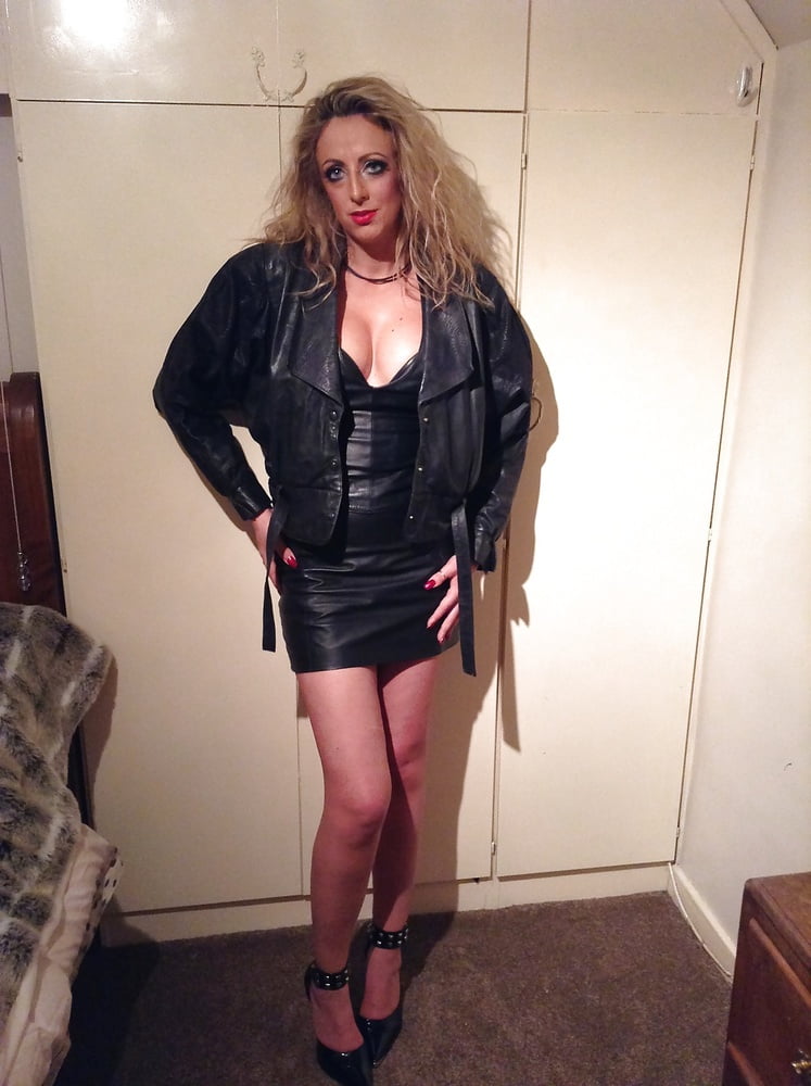 Sexy leather babe
 #94358504