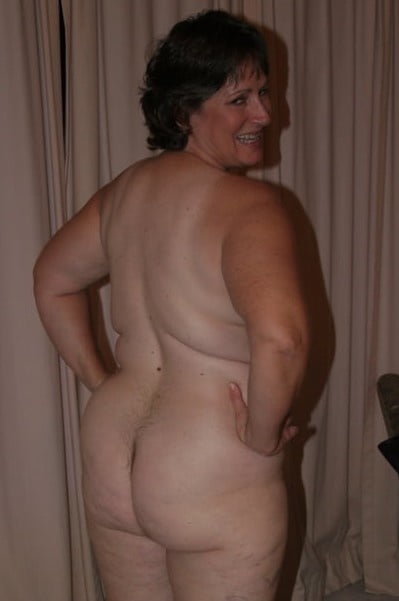 Bottomless charming matures looking back #88378742