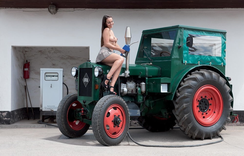 Tractorgirls #97278112