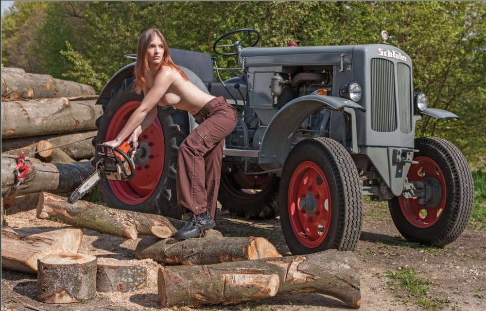 Tractorgirls #97278122