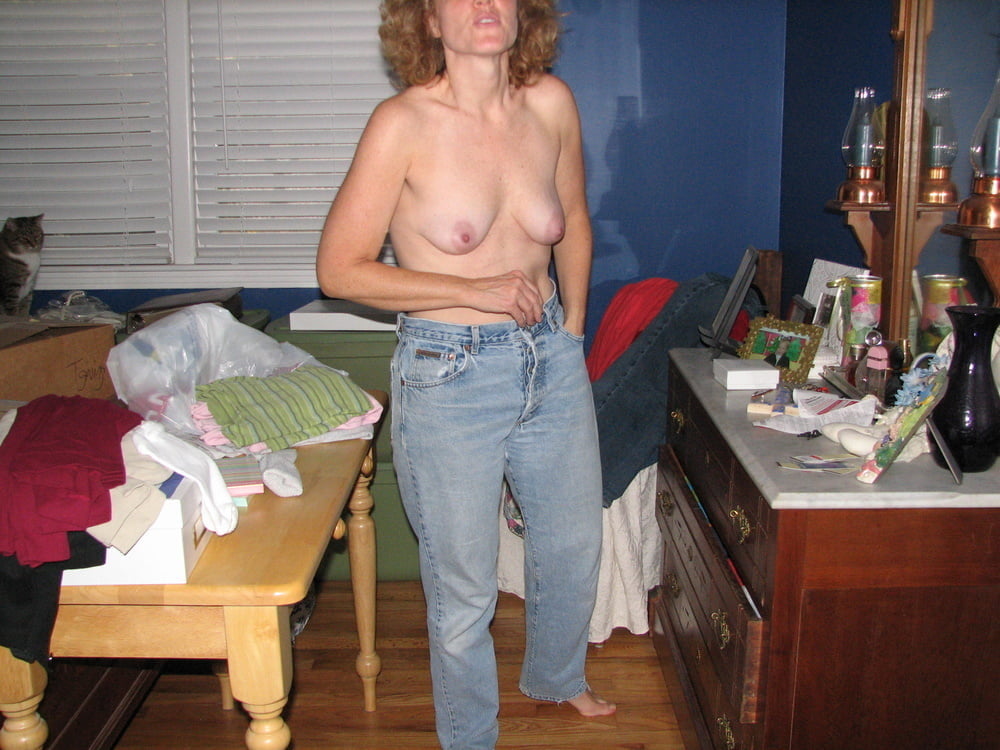 Topless in Jeans   50 #100912466