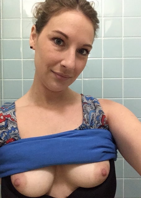 Sexy Selfies
 #106482728